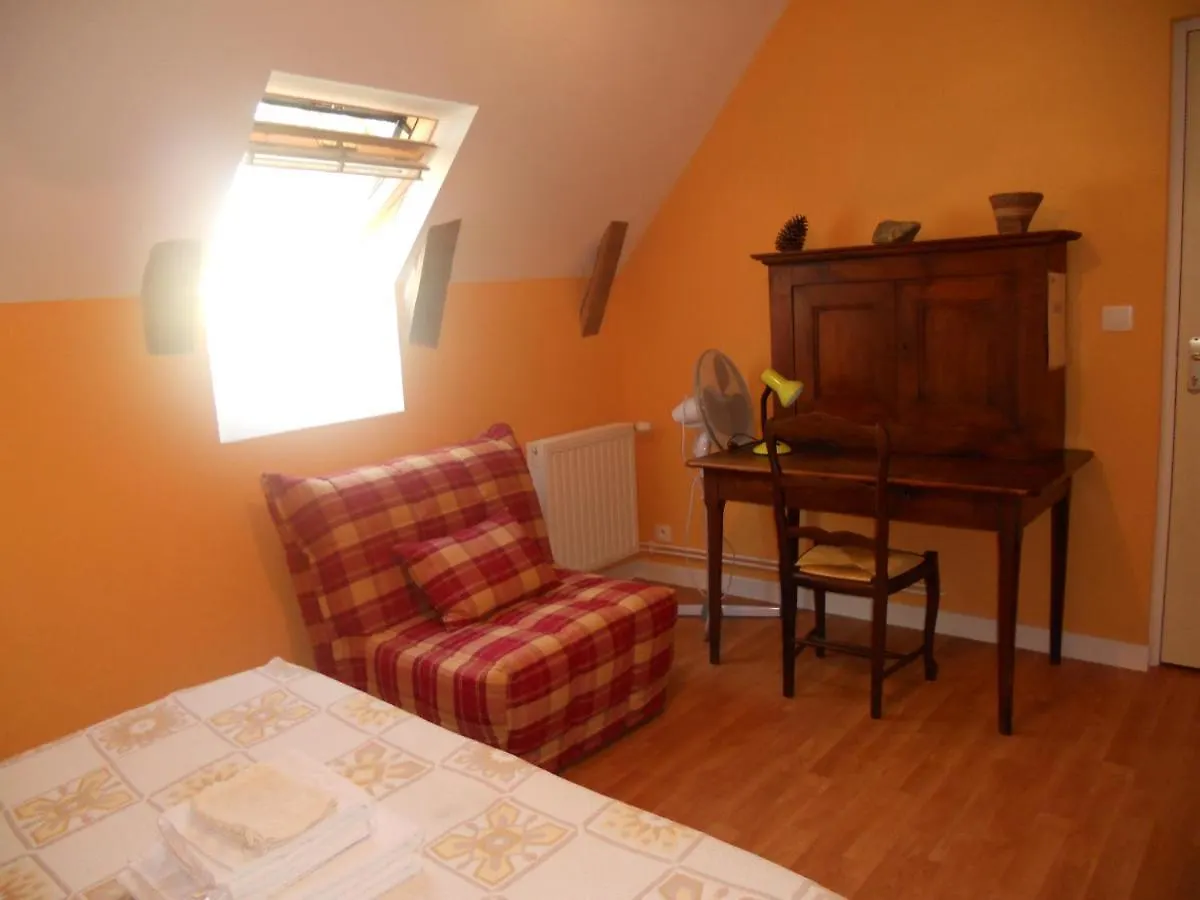 Annie Jouve Chambres D'Hotes Champassis Vebret 3*,