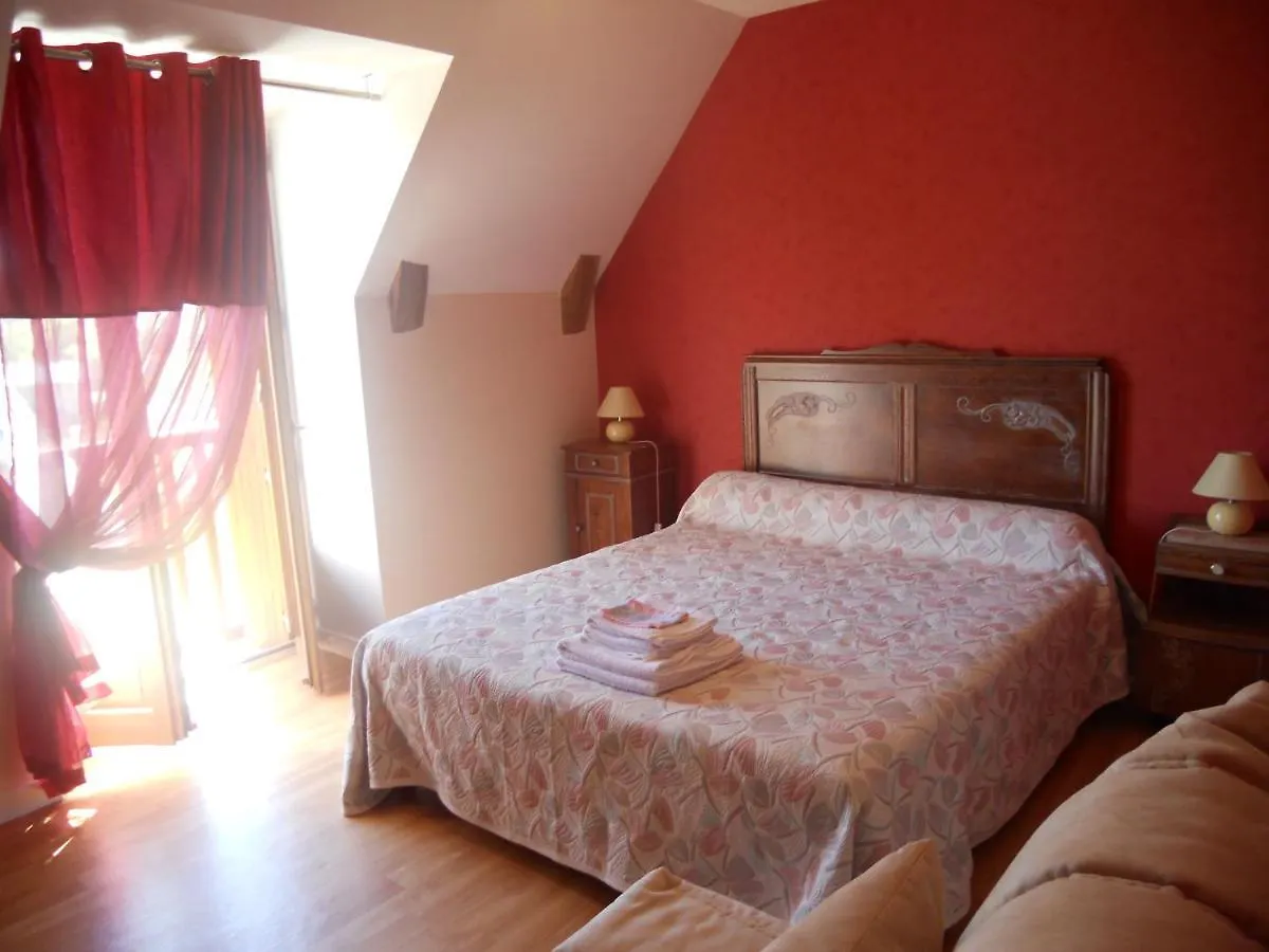 Annie Jouve Chambres D'Hotes Champassis Vebret Bed & Breakfast